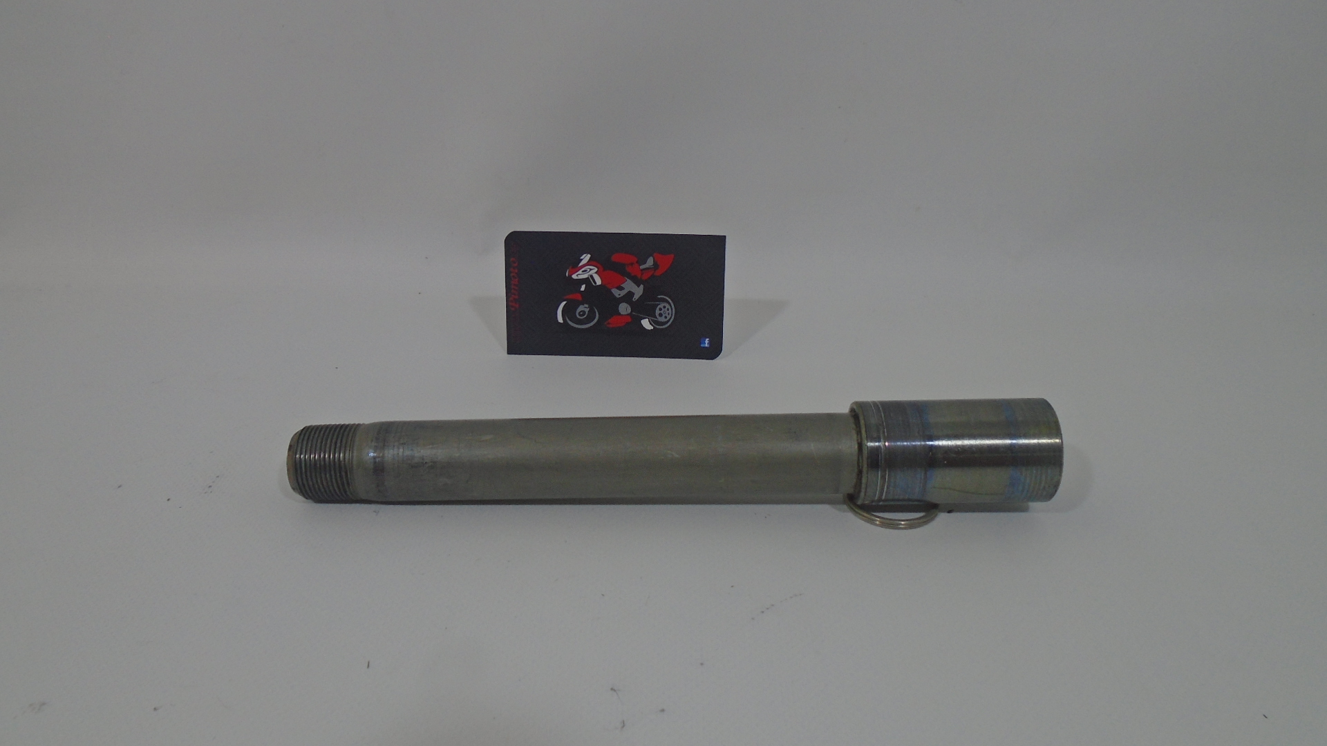 EJE RUEDA DELANTERA SUZUKI GSXR 600 2004/05